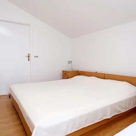 Drace 10211b Apartment *